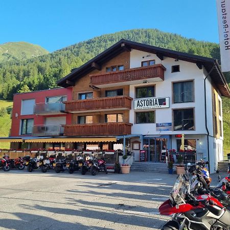Hotel Astoria Улрихен Екстериор снимка
